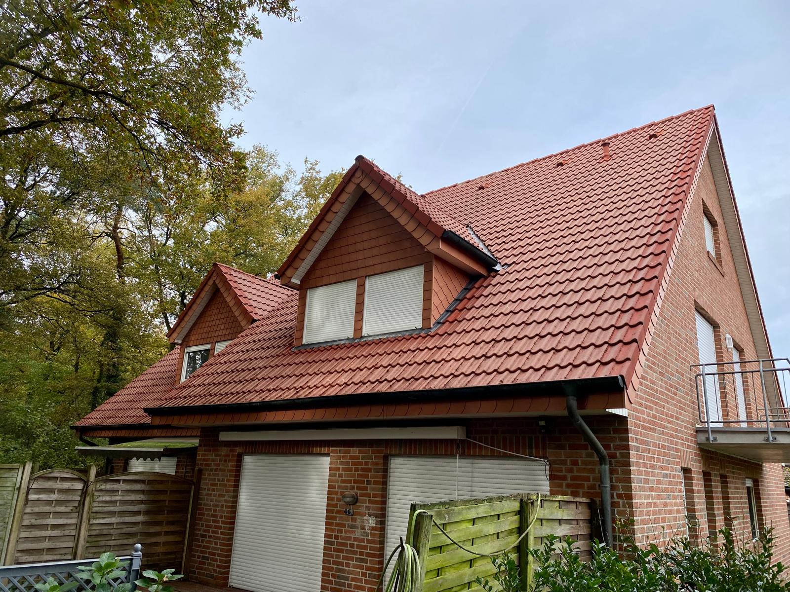 Dachreinigung Herzlake Nachher: Strahlend sauberes Ergebnis.