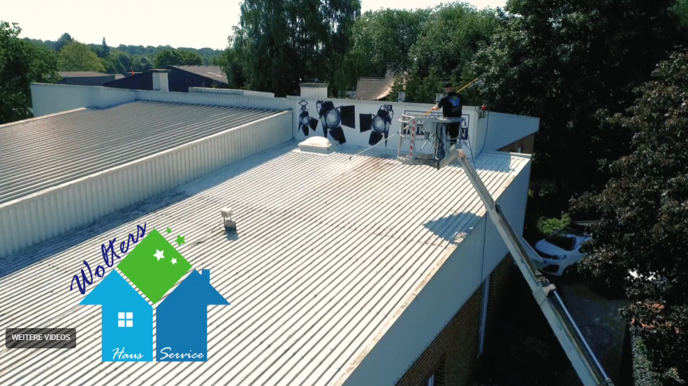 Video starten: Fachgerechte Dachreinigung Herzlake